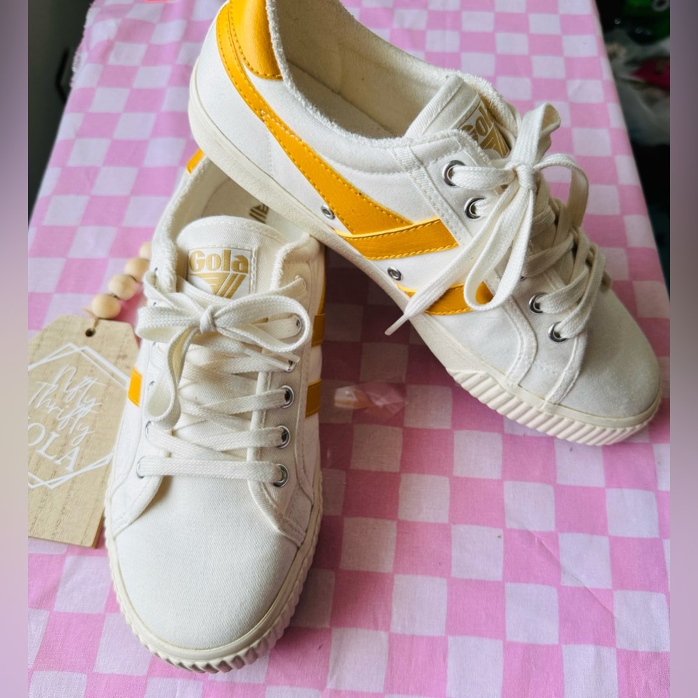 Gola Sun/Cream Vegan Canvas Lace-Up Sneakers - Tennis Mark Cox women’s size 9